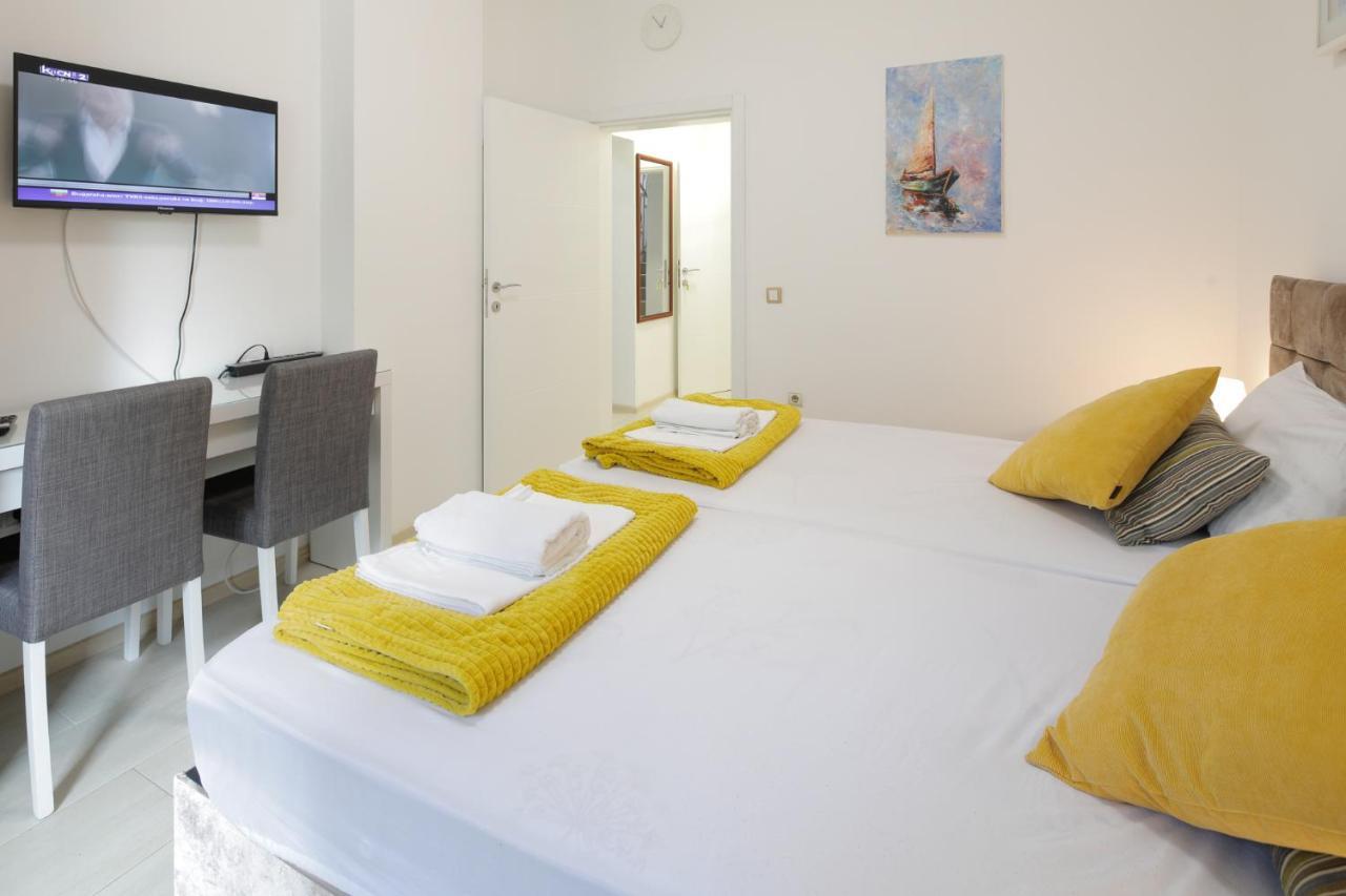 Aviator Apartments & Rooms Nikola Tesla Airport Belgrade Surčin Eksteriør bilde