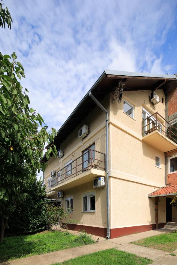 Aviator Apartments & Rooms Nikola Tesla Airport Belgrade Surčin Eksteriør bilde
