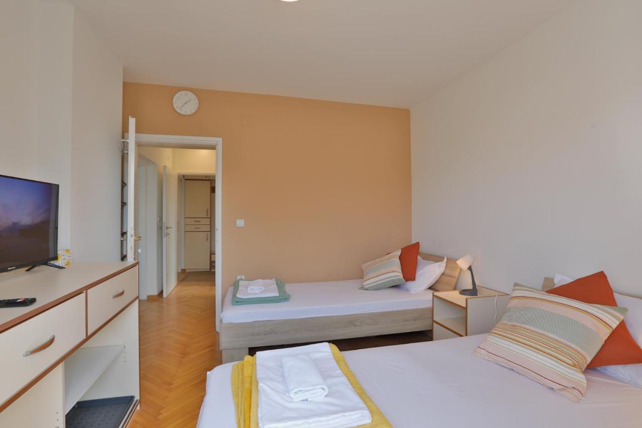 Aviator Apartments & Rooms Nikola Tesla Airport Belgrade Surčin Eksteriør bilde